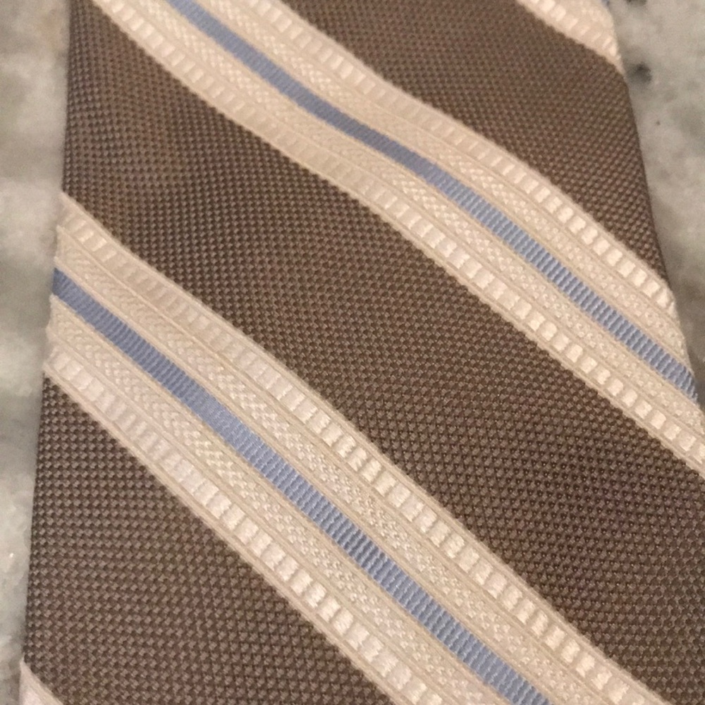 Necktie - Picture 2 of 3